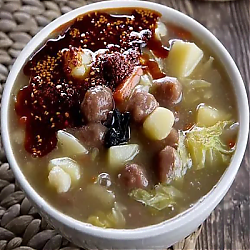 西安美食小吃肉丸胡辣湯